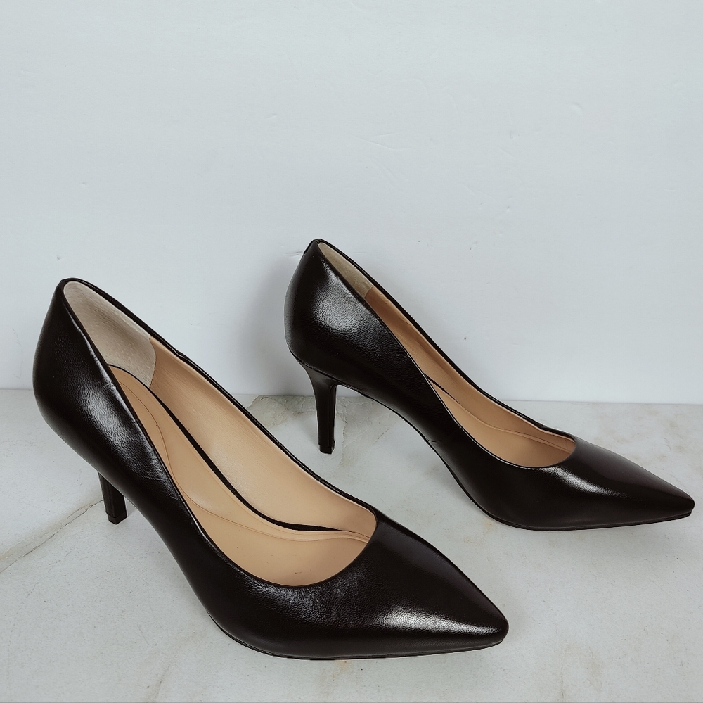 EUC INC Zitah Black Leather Pointed Toe Pumps, Sz 8